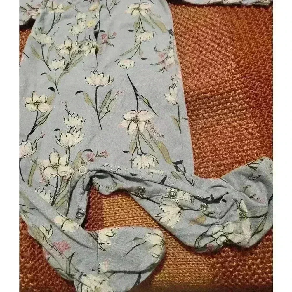 Jessica Simpson Baby Outfit 3/6m‎